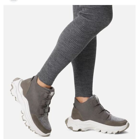 8.5 WOMEN'S KINETIC™ BREAKTHRU CARIBOU SNEAKER BOOT - Picture 1 of 8